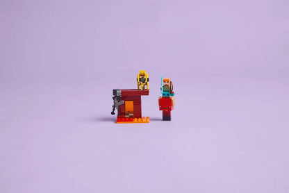 LEGO Minecraft: The Nether Lava Battle