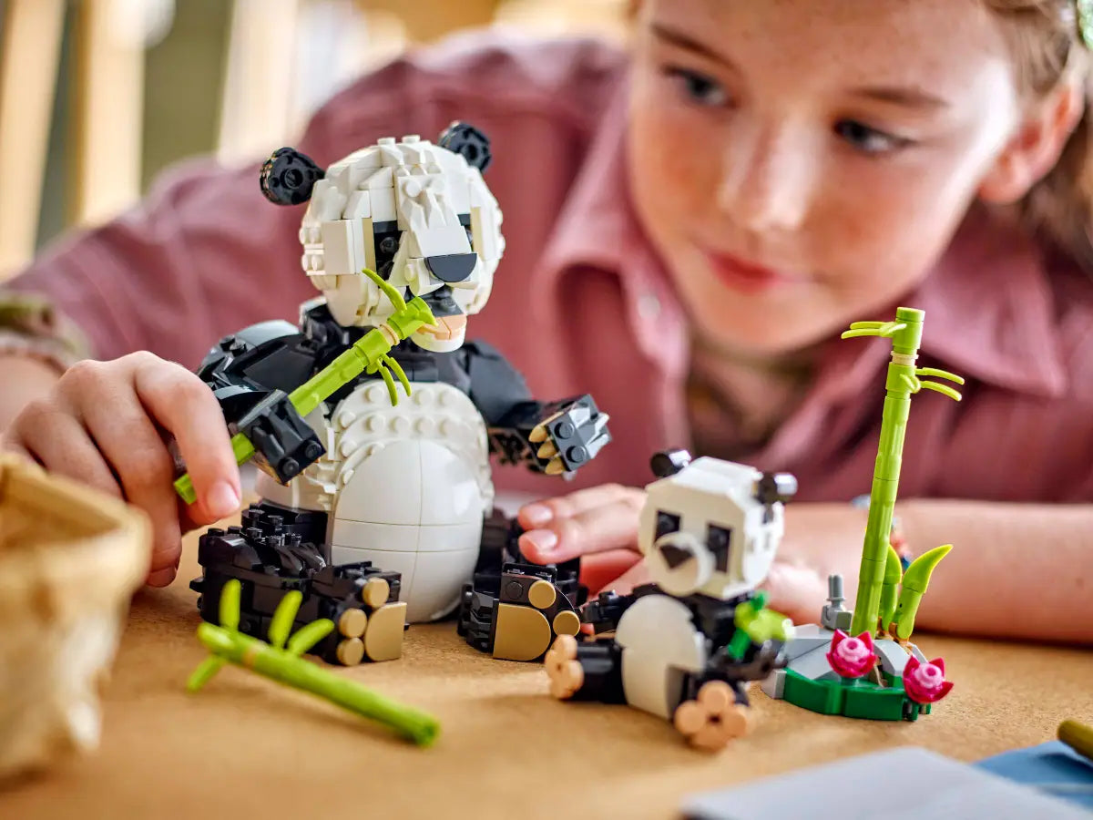 LEGO Creator Familia panda 3 en 1: Pandas, Orcas y Pingüinos