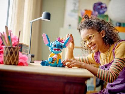 LEGO Disney: Stitch con camisa hawaiana