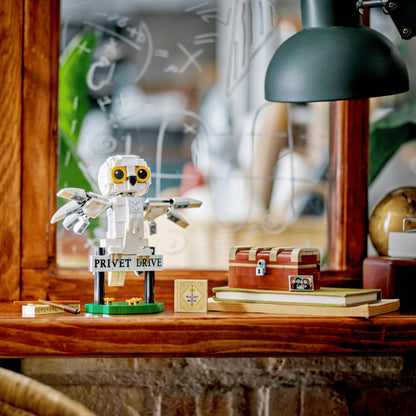 LEGO Harry Potter: Hedwig™ en 4 Privet Drive