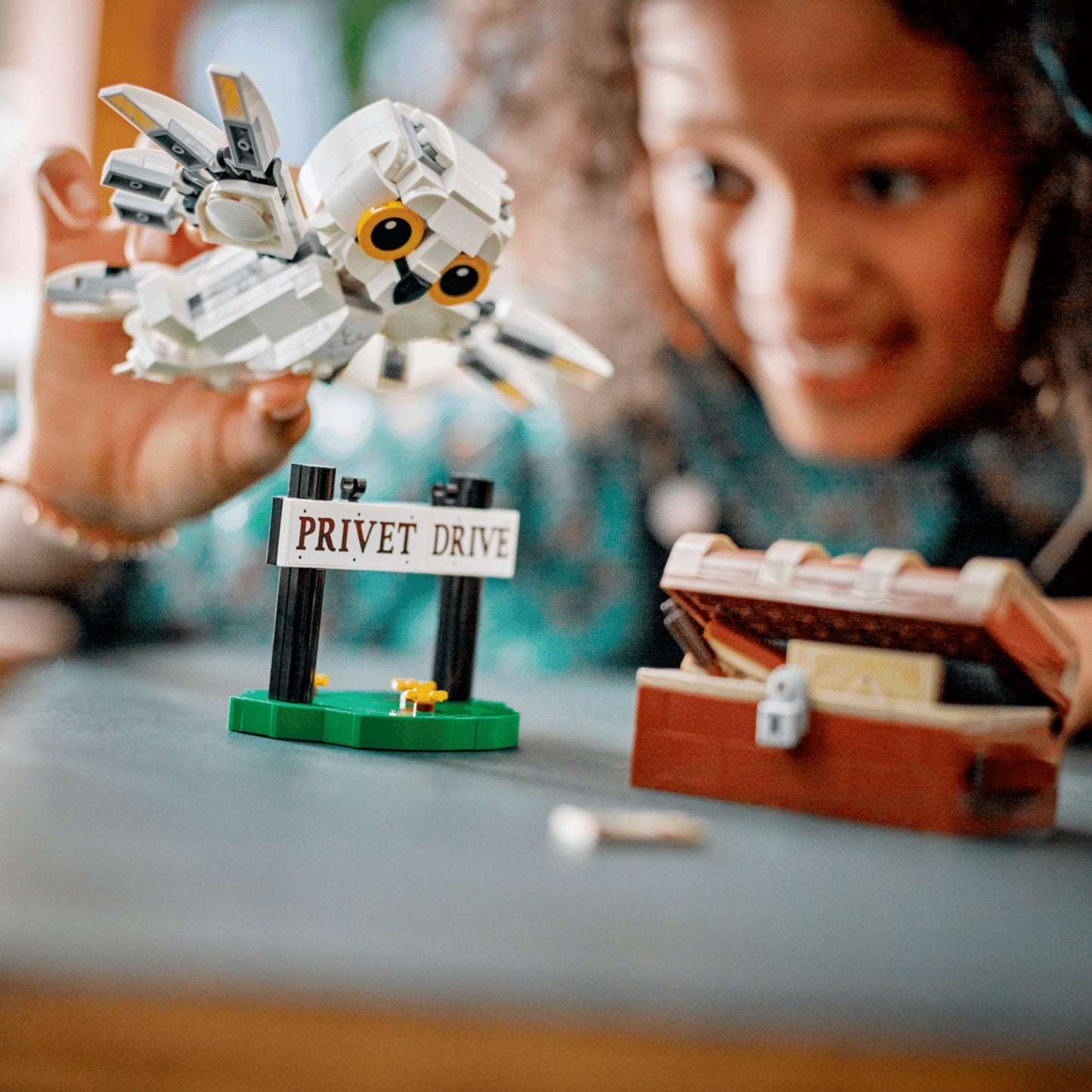 LEGO Harry Potter: Hedwig™ en 4 Privet Drive