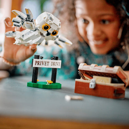 LEGO Harry Potter: Hedwig™ en 4 Privet Drive